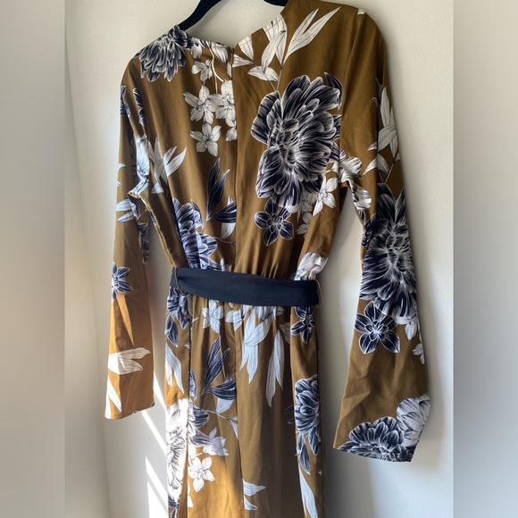 Who What Wear Green Floral Jumpsuit - Picture 2 of 6